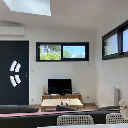 Appartement Paisible Proche Centre Ville บรง ภายนอก รูปภาพ
