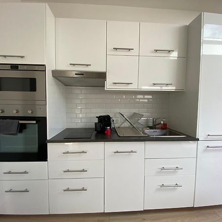 Appartement Paisible Proche Centre Ville บรง ภายนอก รูปภาพ