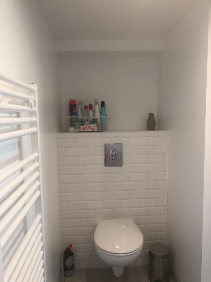 Appartement Paisible Proche Centre Ville บรง ภายนอก รูปภาพ