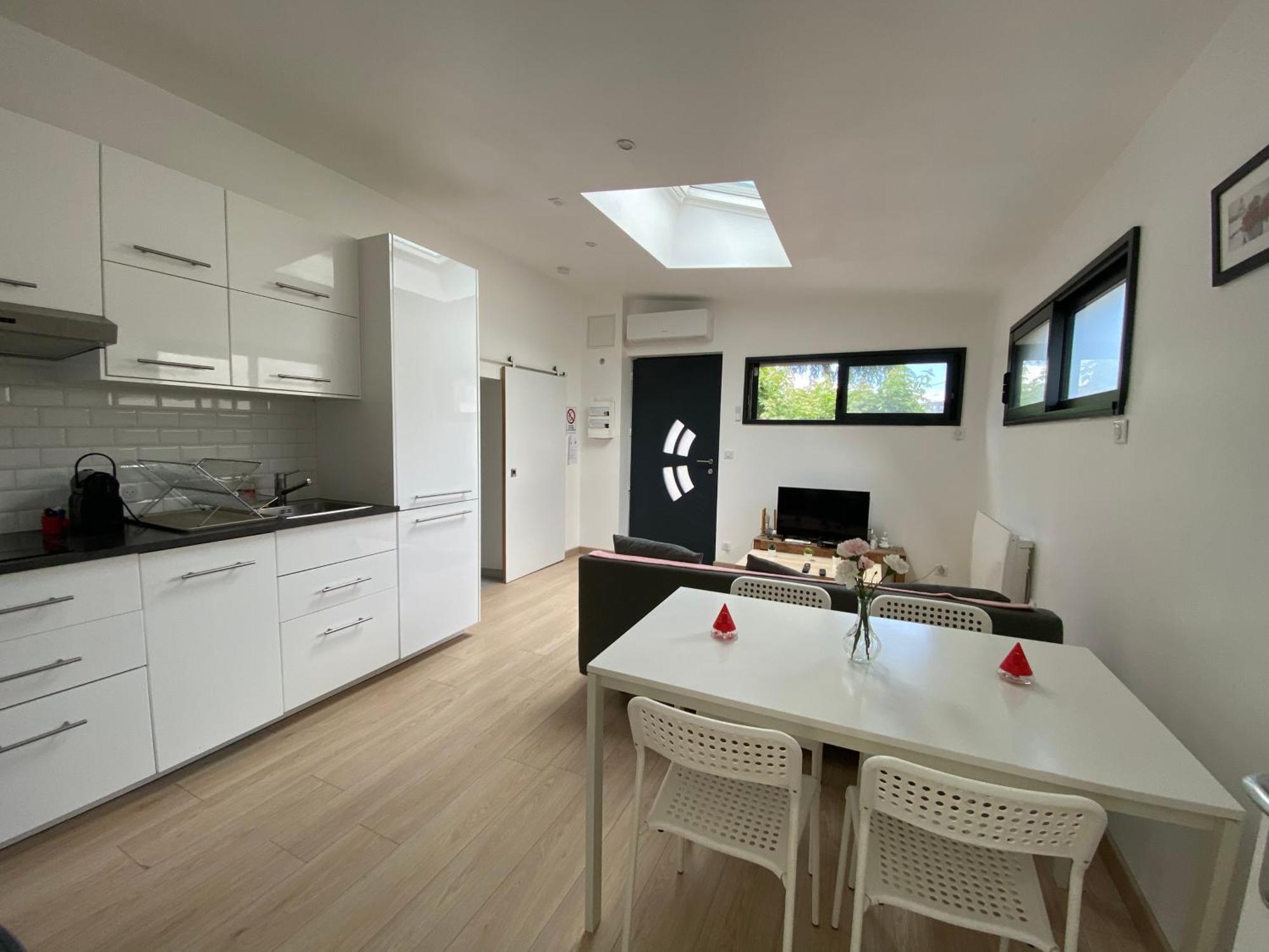 Appartement Paisible Proche Centre Ville บรง ภายนอก รูปภาพ